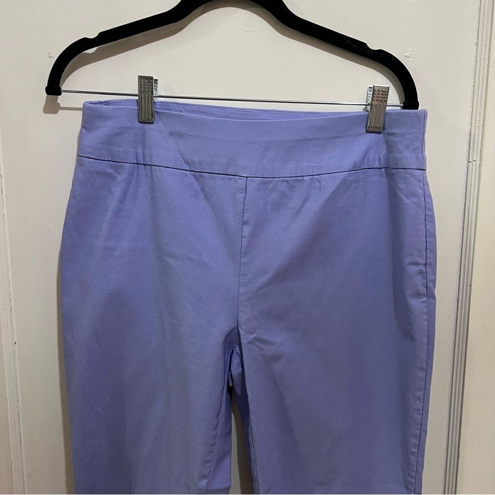 So Slimming by Chicos 0.5 Crop Pants in Periwinkle Cute Cute Cute!
